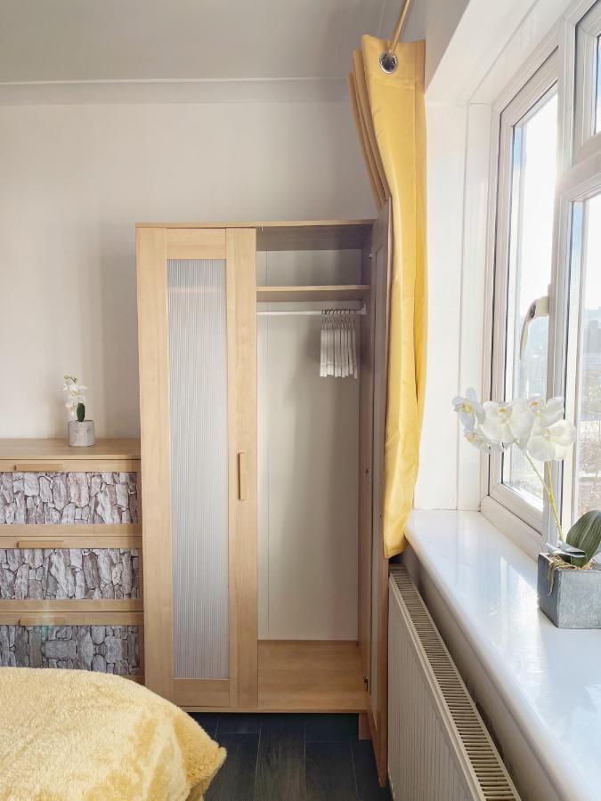 Apartament 3 Bed Duplex Flat, Free Wifi & Netflix, Ideal For Contractors Gravesend Zewnętrze zdjęcie
