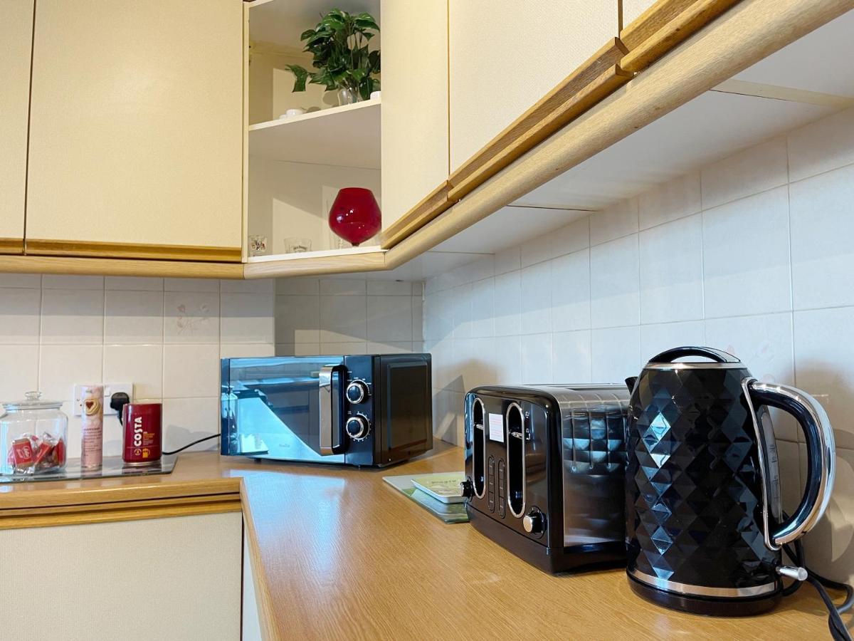 Apartament 3 Bed Duplex Flat, Free Wifi & Netflix, Ideal For Contractors Gravesend Zewnętrze zdjęcie