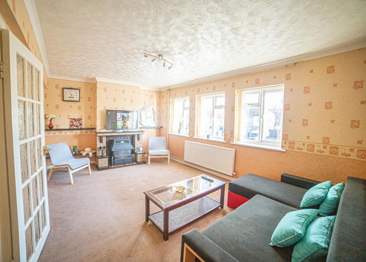 Apartament 3 Bed Duplex Flat, Free Wifi & Netflix, Ideal For Contractors Gravesend Zewnętrze zdjęcie