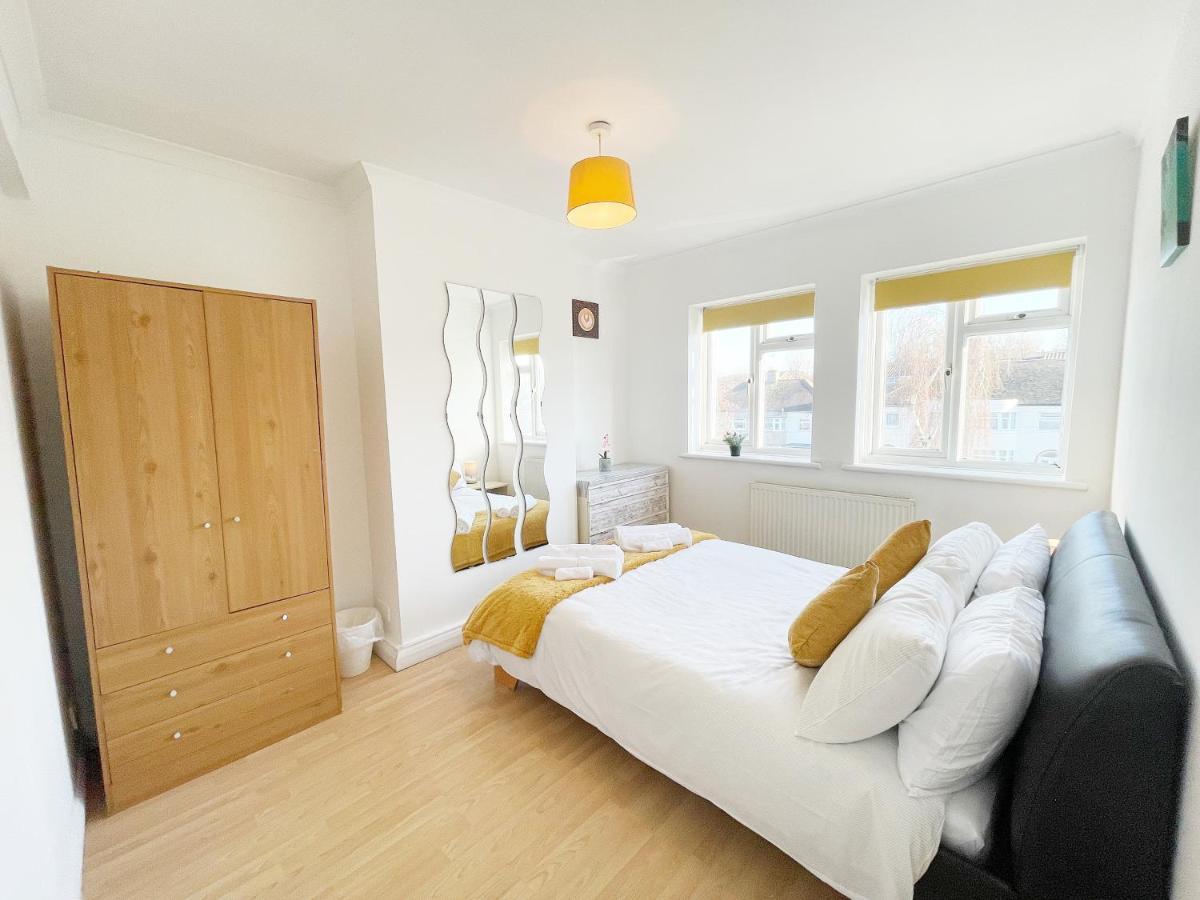 Apartament 3 Bed Duplex Flat, Free Wifi & Netflix, Ideal For Contractors Gravesend Zewnętrze zdjęcie